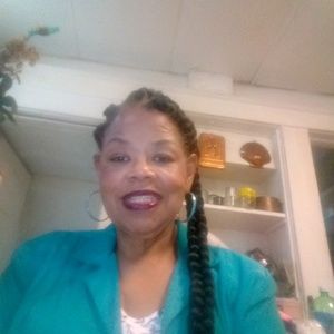 Meet your Posher, Donella